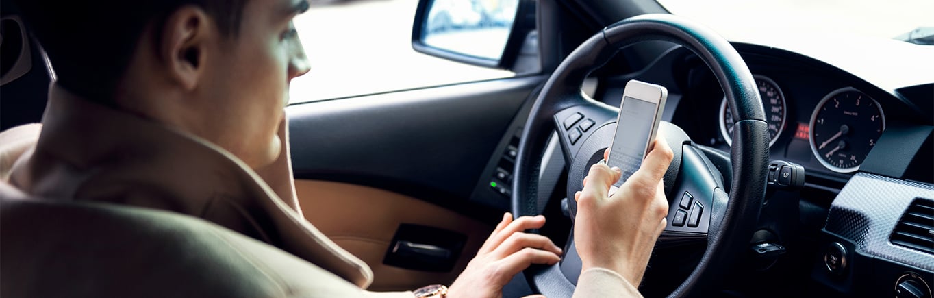 Evita estos malos hábitos cuando estés al volante