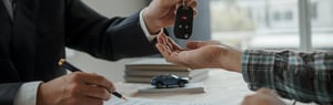 Adapta tu presupuesto personal al comprar un carro con financiamiento