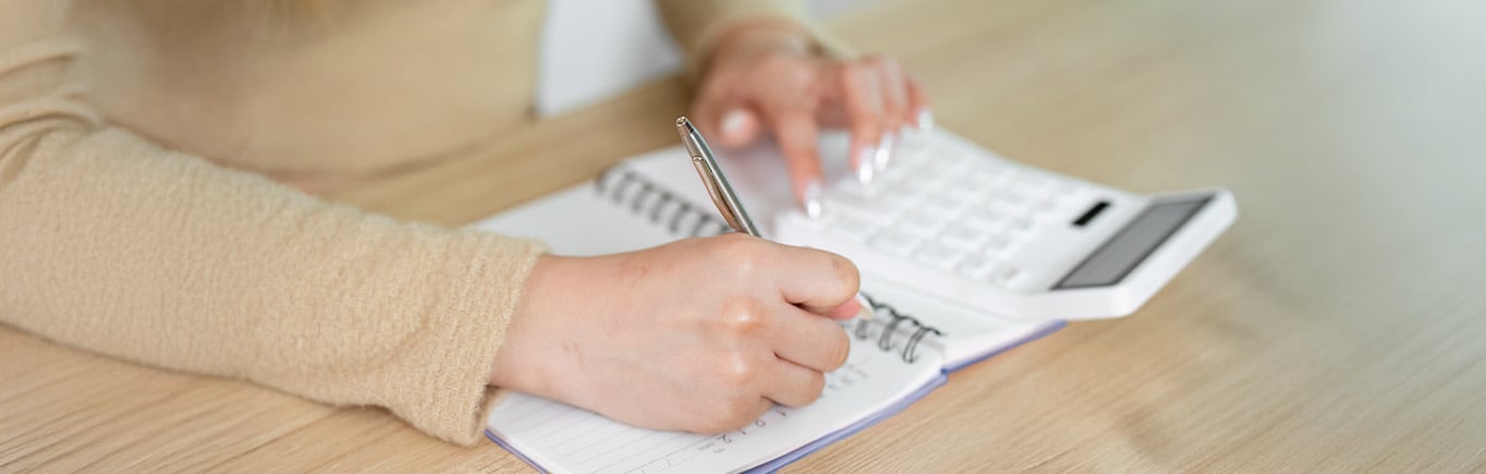 4 pasos para establecer metas personales realistas de ahorro_Secundaria