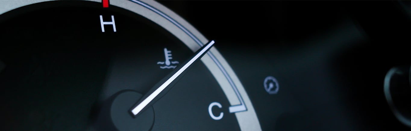 Es correcto calentar el auto antes de iniciar la marcha