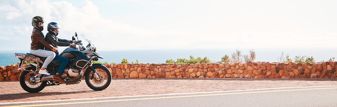 Como elegir la moto perfecta para tus viajes en pareja_secundaria