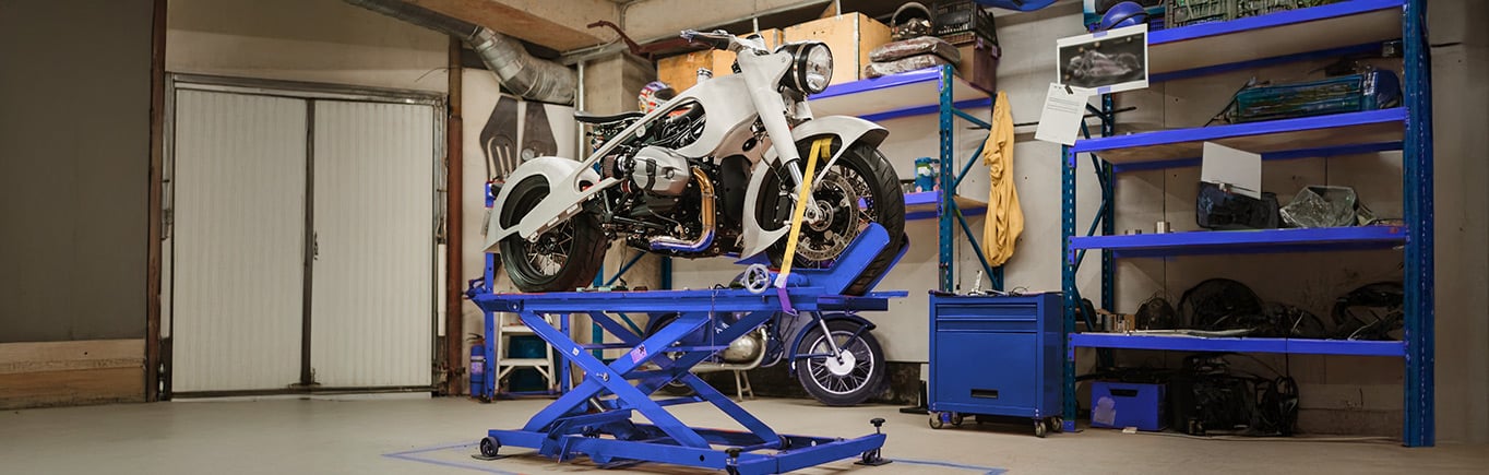 Que debe tener una caja de herramientas para moto