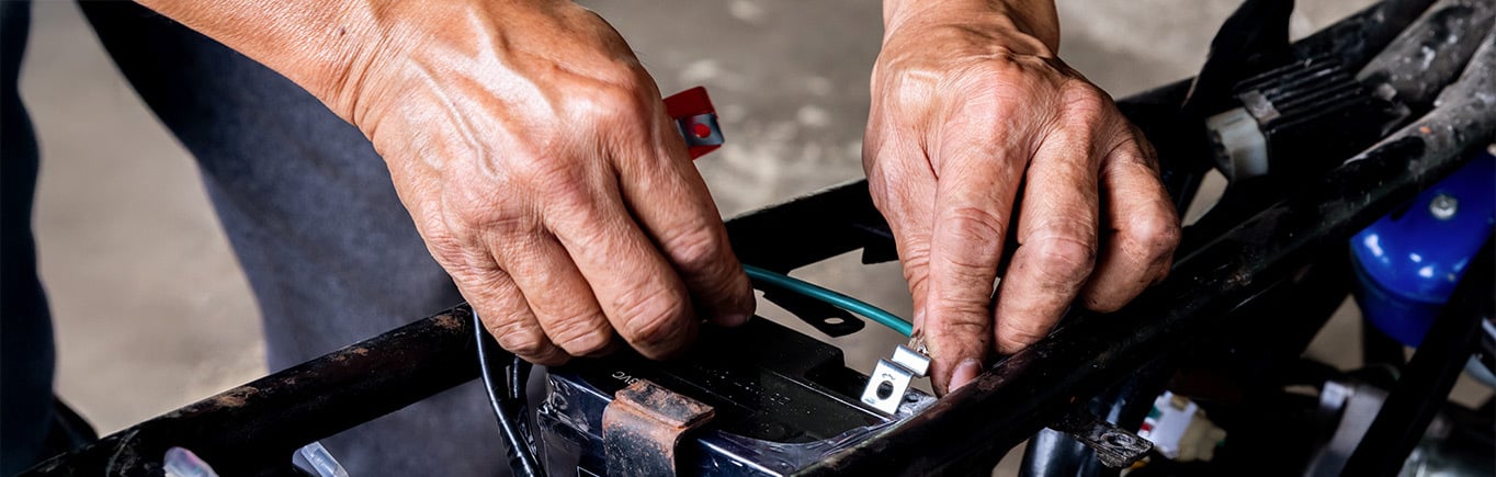 Que debe tener una caja de herramientas para moto_secundaria