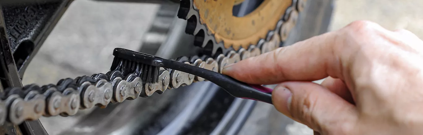 Tips para el mantenimiento de la cadena de tu moto