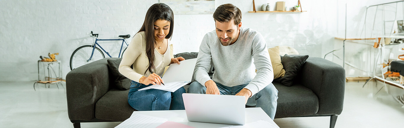 Consejos para recién casados: cómo crear un plan de ahorro