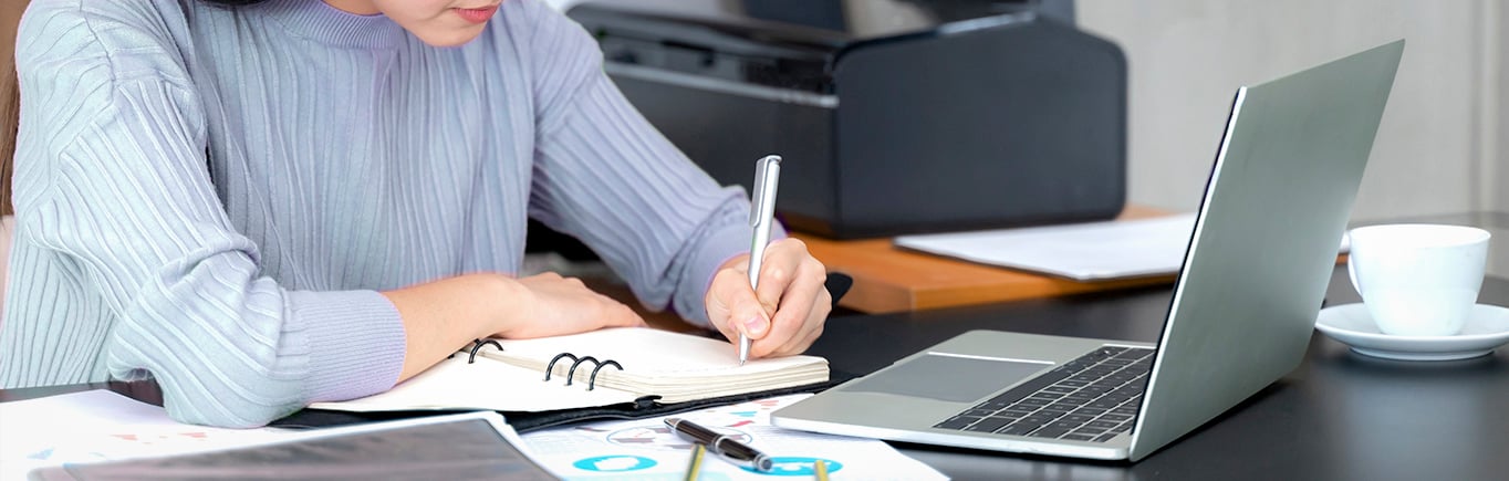 ¿La consolidación de deudas me ayuda a obtener la libertad financiera?