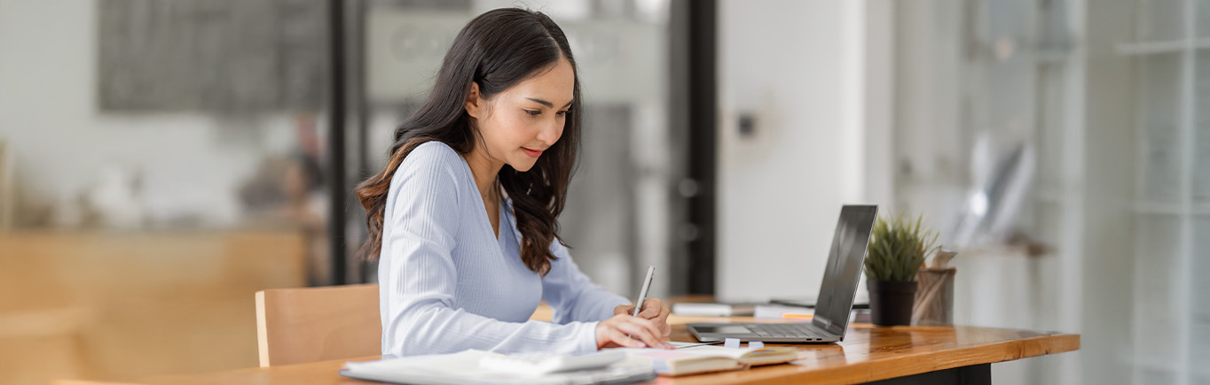 4 pasos para establecer metas personales realistas de ahorro